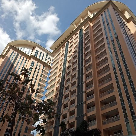 Venice Mckinley Hill Taguig Bgc Ngoại thất bức ảnh